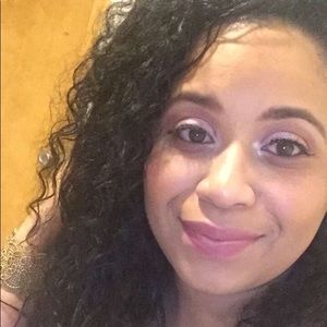 Meet your Posher, Angelica